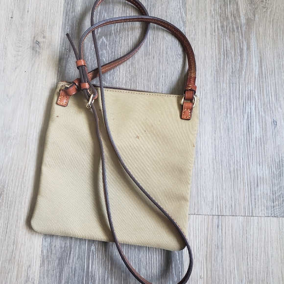 DOONEY & BOURKE INC.TRIPLE ZIP SLING BAG - Picture 10 of 16